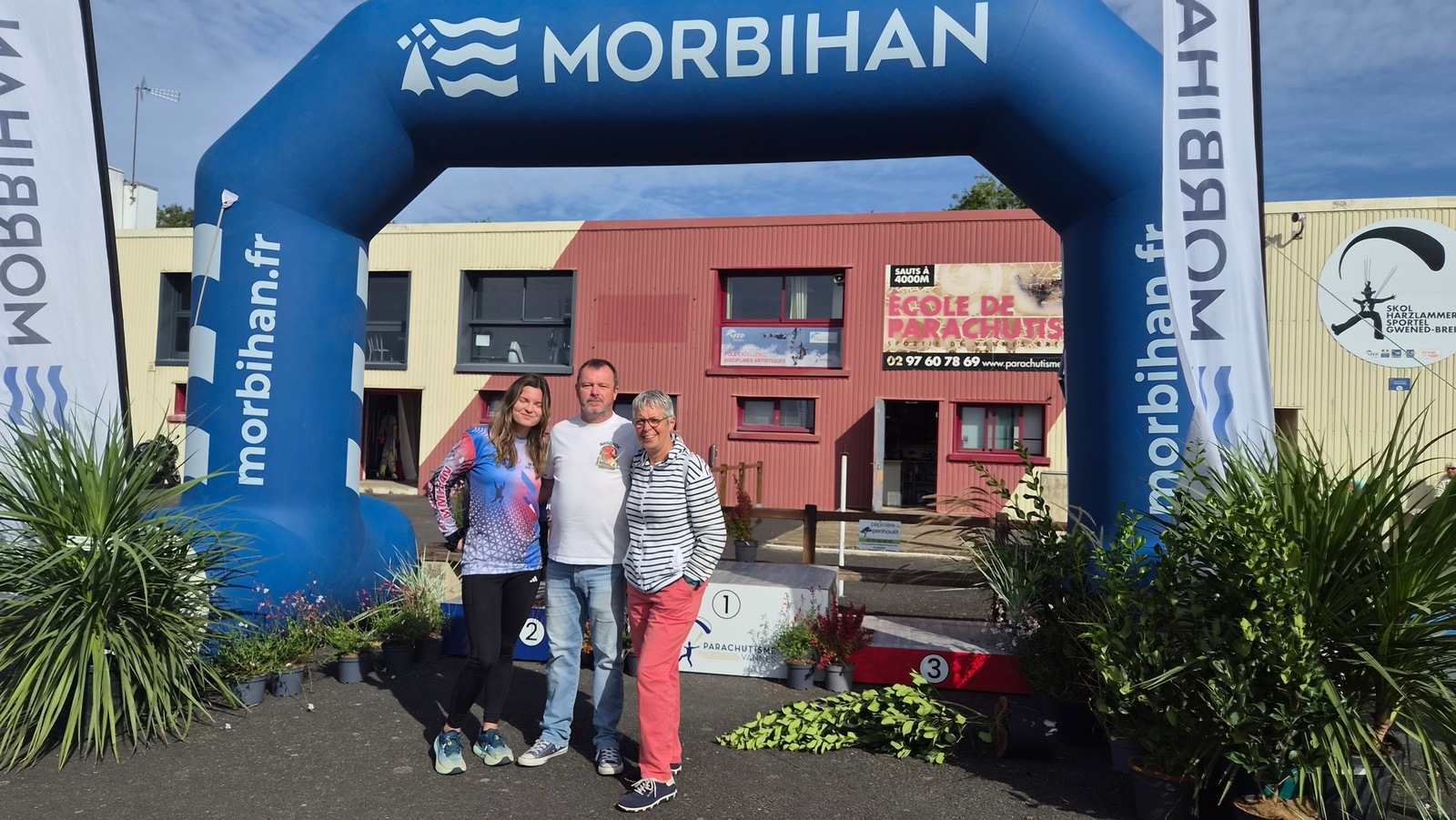 3 Nazairiens participent au Championnat de France de Vol Relatif à 4